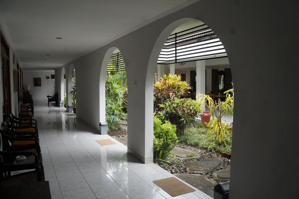 Hotel Kirana Yogyakarta Kültér fotó