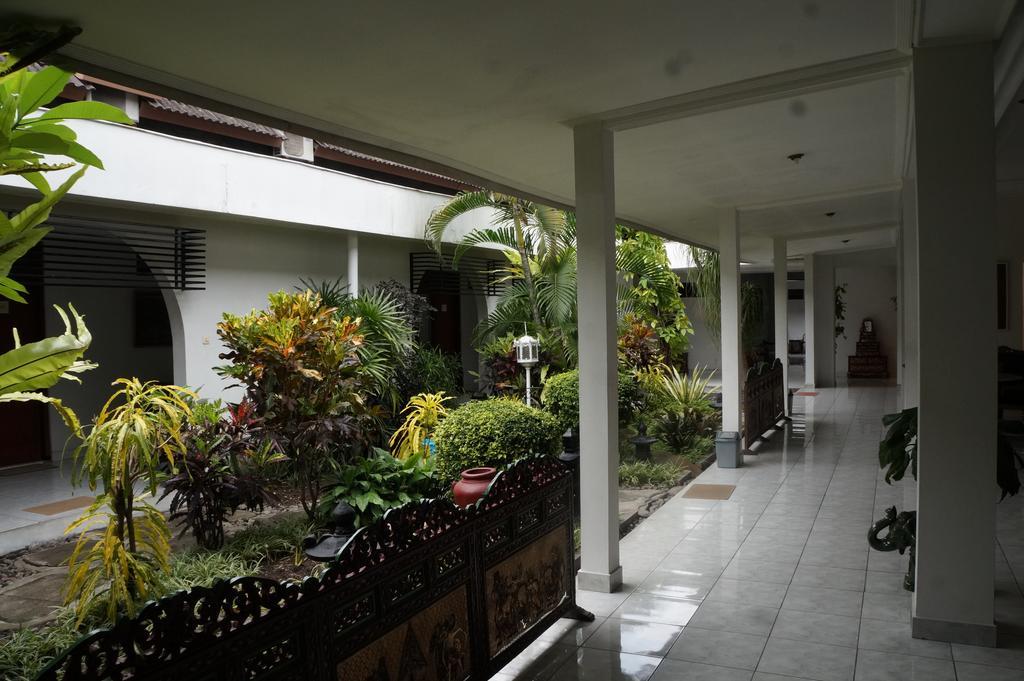Hotel Kirana Yogyakarta Kültér fotó
