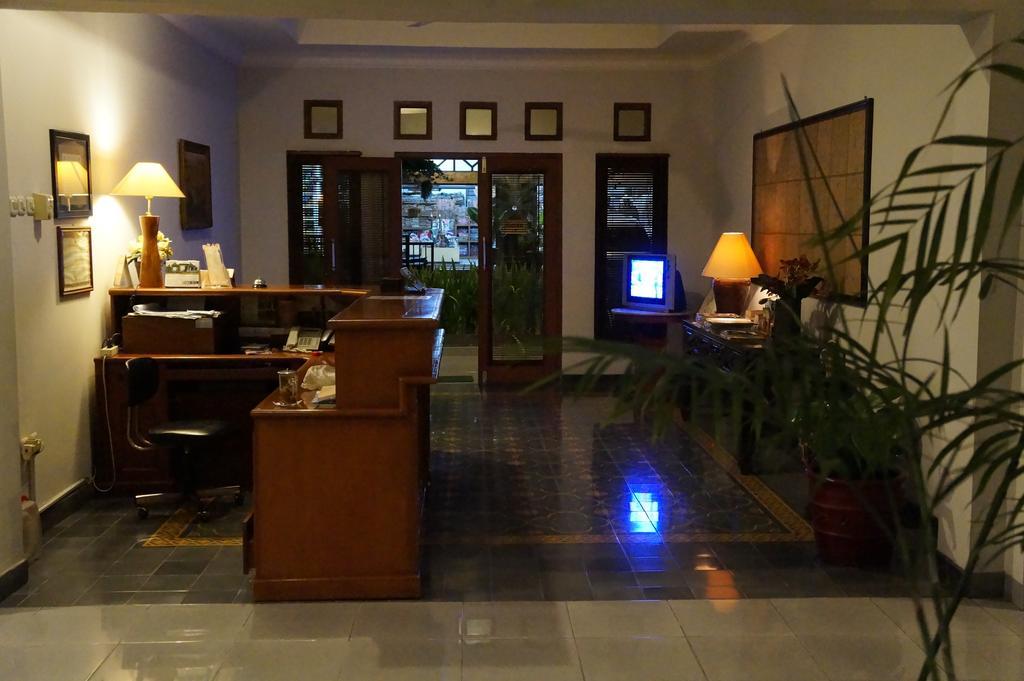 Hotel Kirana Yogyakarta Kültér fotó